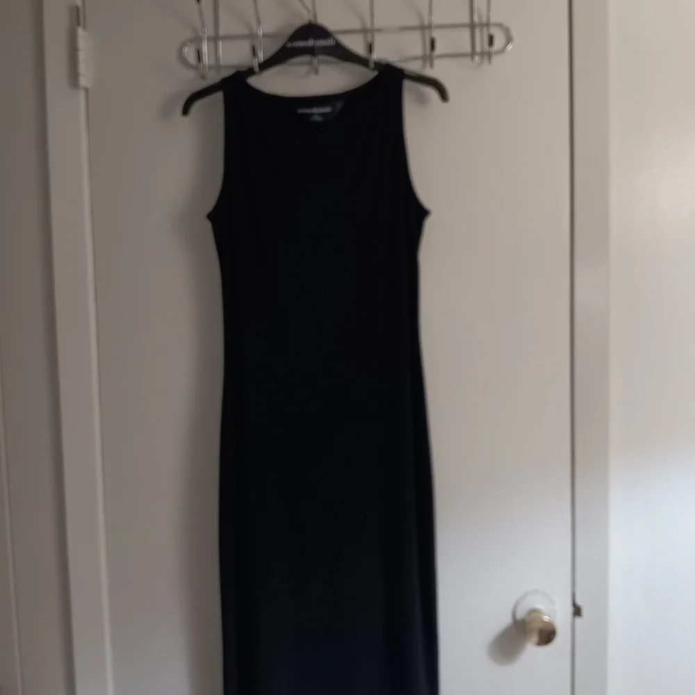 Black Dress - Picture 4 of 4